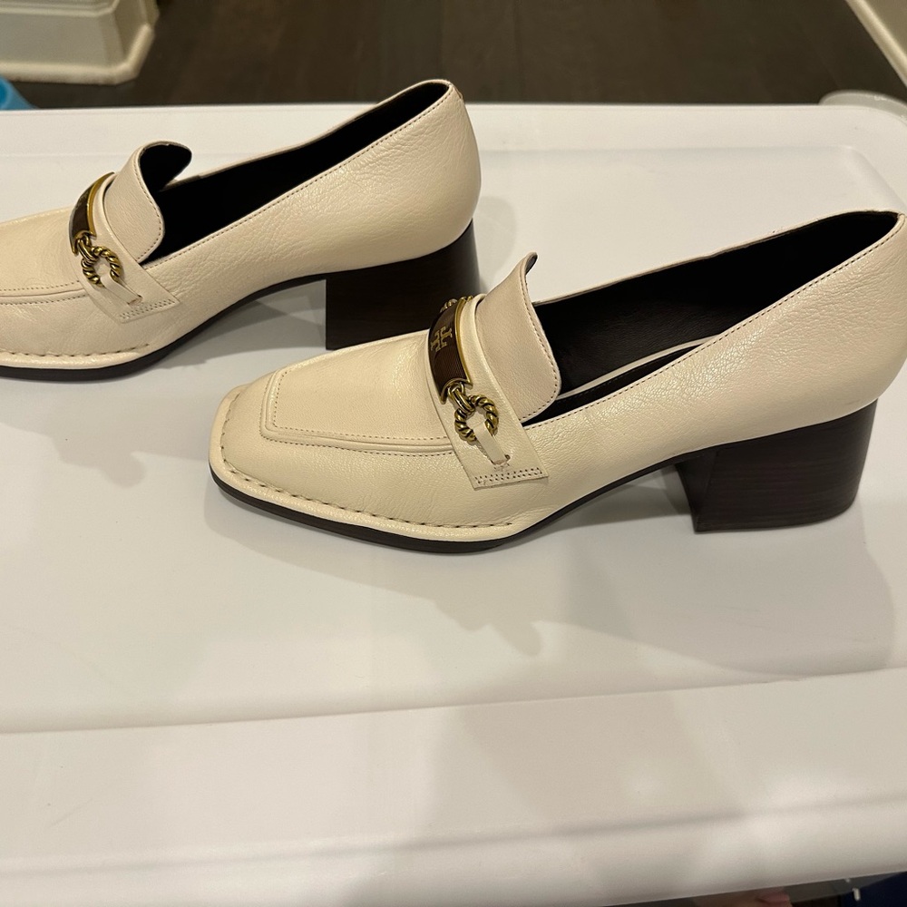 Tory Burch Cream Loafers with Gold Accent